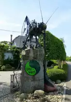 Baldersheim, Kunstwerk vor der Landschaftsarchitekturfirma  uni-vert , Juni 2015