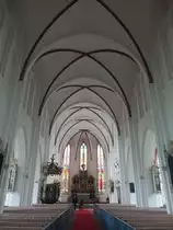 Mittelschiff in der Kirche von Kristinehamn, Kanzel von isak Schullstr�m von 1750 (18.06.2015)