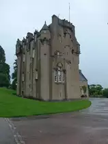 Banchory, Crathes Castle, Wohnturm mit Eckt�rmchen, erbaut ab 1553 durch Alexander Burnet of Leys, Inneneinrichtung noch von 1602 (07.07.2015)