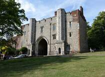 St. Albans, The Great Gateway des Kloster, erbaut 1360 (11.07.2015)