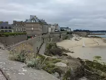 St. Malo, Stadtmauer mit Tour Bidouane (13.07.2015)