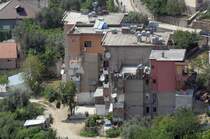 Wohnviertel in der albanischen Hauptstadt Tirana. Aufnahme: 8. Juli 2012.