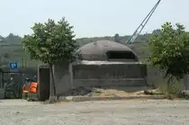 Bunker in Shkod�r. Die Bunker sollten der Verteidigung des Landes im Falle einer Invasion durch ausl�ndische Truppen dienen. Aufnahme: 8. Juli 2012.