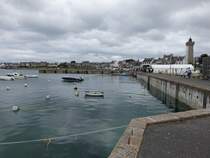 Roscoff, Quai d´Auxerre mit Leuchtturm (14.07.2015)