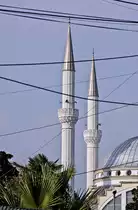 Die Minaretten der Moschee Xhamia Ebu Bek�r in Shkod�r. Aufnahme: Juli 2012.