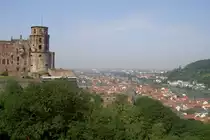Heidelberg vom Schloss aus gesehen. Aufnahme: Juli 2005.