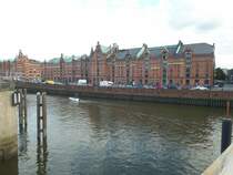 Hamburg am 9.9.2015: Zollkanal und Speicherstadt