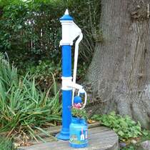 Garten, liebevoll gestaltet, nahe dem Fischerhafen von Vitt (Gemeinde Putgarten, Halbinsel Wittow, Rgen, September 2012)