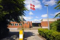 Die dnische Sporthalle (Idrtshallen) in Flensburg. Aufnahme: Juni 2013.