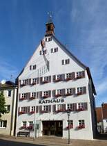 Schmberg, das Rathaus der ca.4600 Einwohner zhlenden Gemeinde auf der Schwbischen Alb, Juli 2015