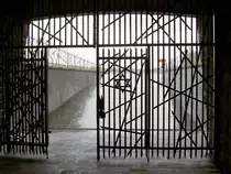 In der Jdischen Gedenksttte im ehemaligen KZ-Lager Dachau. Aufnahme: 4. Mai 2005.