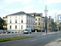 Die Bahnhofstra�e in Chemnitz. Hinter dem Hauptstra�enschild klafft nun eine L�cke. Hier stand bis Anfang des Jahres das Carolahotel welches der Abrissbirne zum Opfer gefallen ist, 16.10.07