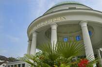 Der Hyllige Born in Bad Pyrmont ist die berhmteste und lteste der Heilquellen, die bereits seit dem spten Mittelalter zunchst fr Trinkkuren und spter auch fr Badekuren genutzt wurde. Aufnahme: Juli 2007.