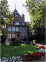 Cuxhaven. Schloss Ritzebttel geht auf das Jahr 1340 zurck. Es diente den Hamburger Amtmnnern als Wohnsitz. Cuxhaven gehrte bis 1937 zu Hamburg. 30.09.2015