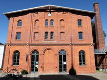 Im Landkreis Havelland befindet sich der Ortsteil Gro Behnitz mit dem  Landgut Landgut A. Borsig Kontor GmbH & Co KG (der Name Landgut Borsig darf seit 2007 nicht mehr verwendet werden), hier wurde  am 30. September 2015 der Kornspeicher angesehen , in dem sich u.a. ein Kontor und eine Kreativittsgalerie befindet. 