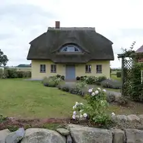 Neubau mit Reetdach in Gro� Zicker (M�nchgut, R�gen, September 2012)