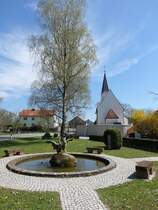 Ottershausen, Filialkirche St. Jakob und Stephan, Chor um 1488, Langhaus erbaut Mitte des 17. Jahrhundert (19.04.2015)