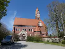 S�nzhausen, Pfarrkirche St. Georg, erbaut von 1906 bis 1908 als Blankziegelbau, Architekt Johann Baptist Schott (19.04.2015) 