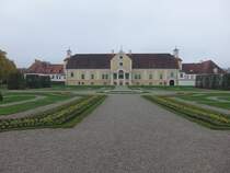 Altes Schlo Oberschleiheim, erbaut von 1617 bis 1623 durch Herzog Maximilian I. (11.10.2015)