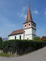 Cadolzhofen, Ev. Hl. Kreuz Kirche, Chorturmkirche, untere Turmgeschosse romanisch, 
Kirchenschiff neuromanisch von 1903 (14.05.2015)