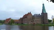 Wasserschloss Raesfeld im M�nsterland mit einger�stetem Turm (Kreis Borken, NRW - Oktober 2012)