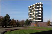 Bremerhaven. Das neue Wohnhaus  Weser view  steht zwischen Weserdeich und Neuem Hafen. 25.10.2015