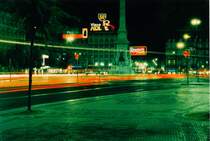 Nachtaufnahme von Praa dos Restauradores in Lissabon. Aufnahme: Juli 1986 (digitalisiertes Negativfoto).