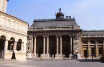 Patriarchenpalast Bukarest. Aufnahme: Juni 1990 (Eingescanntes Dia).