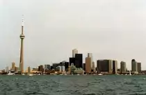 Toronto von Olympic Island aus gesehen. Aufnahme: Juli 1987 (digitalisiertes Negativfoto).