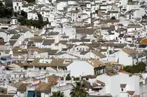 Ubrique liegt auf der Route der Wei�en D�rfer (Ruta de los Pueblos Blancas). Aufnahme: Juli 2014.