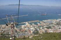 Blick auf Gibraltar vom Top Cable Car Station im Upper Rock Nature Reserve. Aufnahme: Juli 2014. 