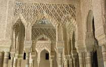 Granada - Im Lwenhof von Alhambra. Aufnahme: Juli 2014.