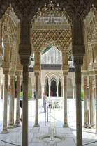 Granada - Lwenhof in der Alhambra. Aufnahme: Juli 2014.