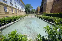 Wasserbecken am Calle de Cairu�n in C�rdoba. Aufnahmedatum: 16. Juli 2014.