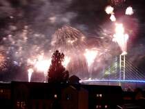 Feierliche Erffnung der neuen Sundquerung in Stralsund.
Feuerwerksimpressionen - Das Finale- 20.10.07