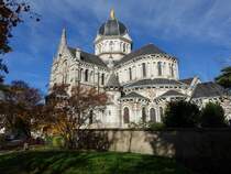 Chateauroux, Notre Dame Kirche, erbaut von 1877 bis 1892 durch Architekt Alfred Dauvergne (30.10.2015)