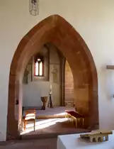 D�rrenbach, Blick in den Chorraum der Wehrkirche St.Martin, Sept.2015