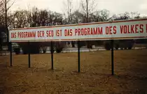 Oranienburg - Propaganda der Sozialistischen Einheitspartei Deutschlands. Aufnahme: M�rz 1984