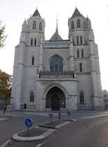 Dijon, Kathedrale Saint-Benigne, erbaut von 1271 bis 1325, Krypta aus dem 11. Jahrhundert (01.11.2015)