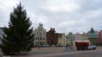 Wasserkunst und Marktplatz Wismar sowie Original Thringer Bratwurst (31.12.2012)