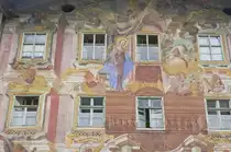 L�ftlmalerei im oberbayrischen Mittenwald. L�ftlmalerei  ist die im s�ddeutschen kleinst�dtisch-l�ndlichen Raum heimische Kunstform der Fassadenmalerei, insbesondere in Oberbayern Aufnahme: Juli 2008.