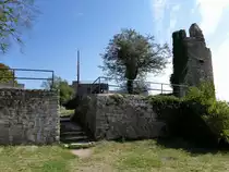 K�ssaburg, Burgreste im begehbaren Teil der Anlage, Sept.2015