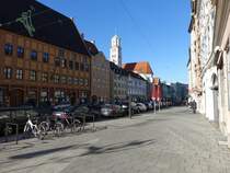 Augsburg, Maximilianstrae mit Fuggerhaus und St. Moritz Kirche (20.12.2015)