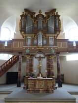 Angelbachtal, Altar mit Orgel in der Ev. Kirche von Eichtersheim (31.05.2015)