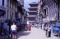 Nisthananda Mrg (�Freak Street�) in Kathmandu. Aufnahme: September 1988 (Bild vom Dia).