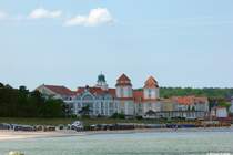 Strandkrbe, Kurhaus von Binz (Rgen / Mai 2011)