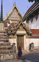 Wat Phra Kaeo ist der Tempel des K�nigs im alten K�nigspalast in Bangkok in Bangkok. Aufnahme: Februar 1989 (Bild vom Dia).