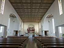 St. Leon-Rot, Innenraum mit Kassettendecke der Pfarrkirche St. Leo der Groe (31.05.2015)