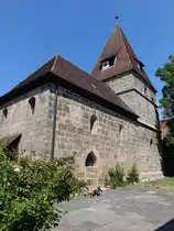 Kriegenbrunn, Ev. St. Johannes der T�ufer Kirche, Chorturmkirche erbaut im 14. Jahrhundert, Langhaus erbaut 1579 und 1783 (02.08.2015)