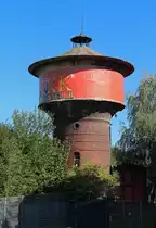 Wasserturm Leipzig-Sch�nefeld im September 2013 (der Saunaclub ist �brigens nicht im Turm sondern im Geb�ude nebenan...)